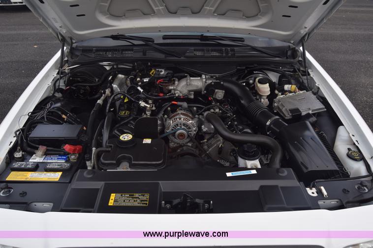 image for item L6351 2008 Ford Crown Victoria Police Interceptor