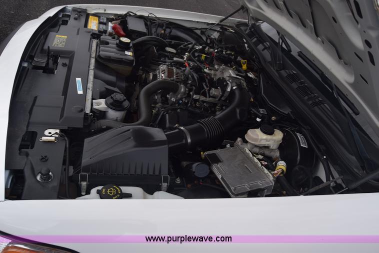 image for item L6351 2008 Ford Crown Victoria Police Interceptor