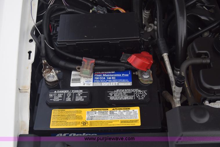 image for item L6351 2008 Ford Crown Victoria Police Interceptor