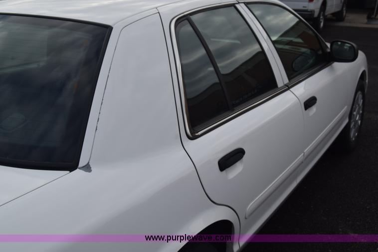 image for item L6351 2008 Ford Crown Victoria Police Interceptor