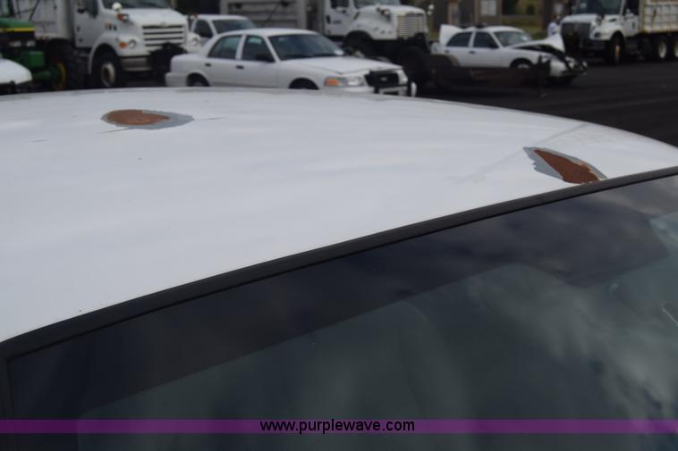 image for item L6351 2008 Ford Crown Victoria Police Interceptor