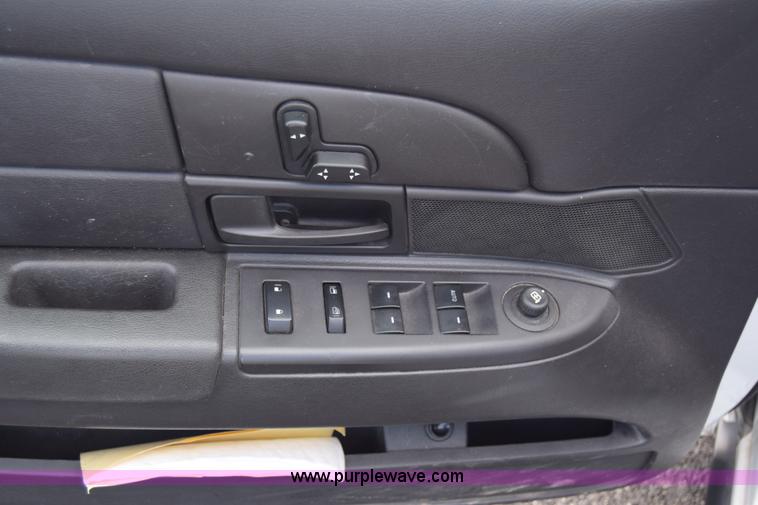 image for item L6352 2011 Ford Crown Victoria Police Interceptor