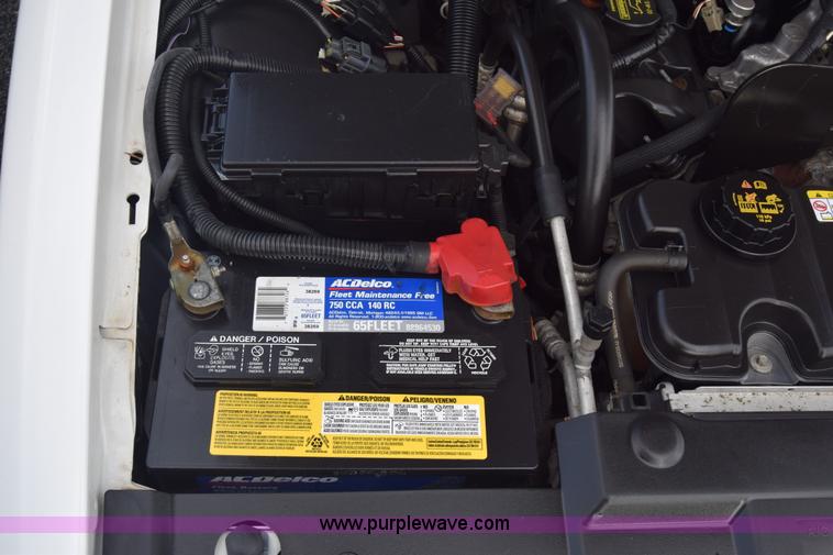 image for item L6352 2011 Ford Crown Victoria Police Interceptor