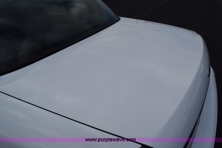 image for item L6352 2011 Ford Crown Victoria Police Interceptor