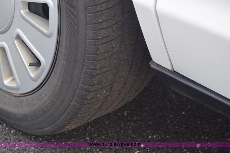 image for item L6352 2011 Ford Crown Victoria Police Interceptor