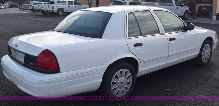 image for item L6353 2011 Ford Crown Victoria Police Interceptor