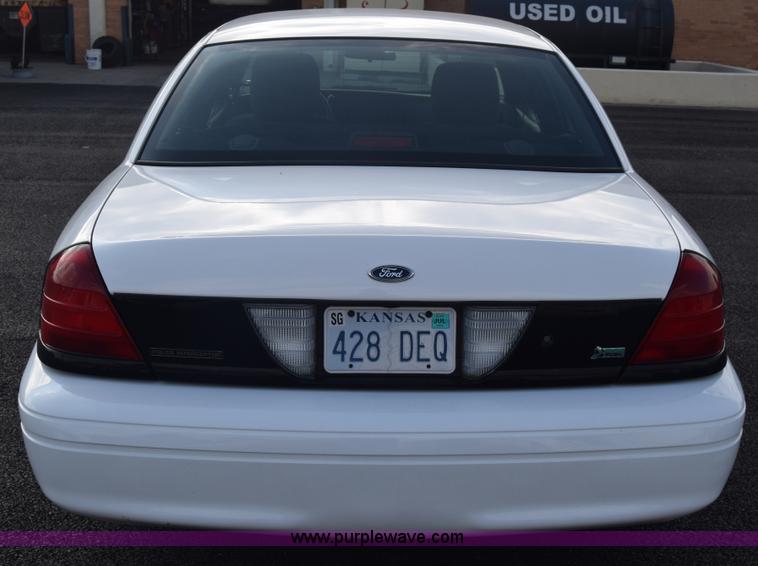 image for item L6353 2011 Ford Crown Victoria Police Interceptor