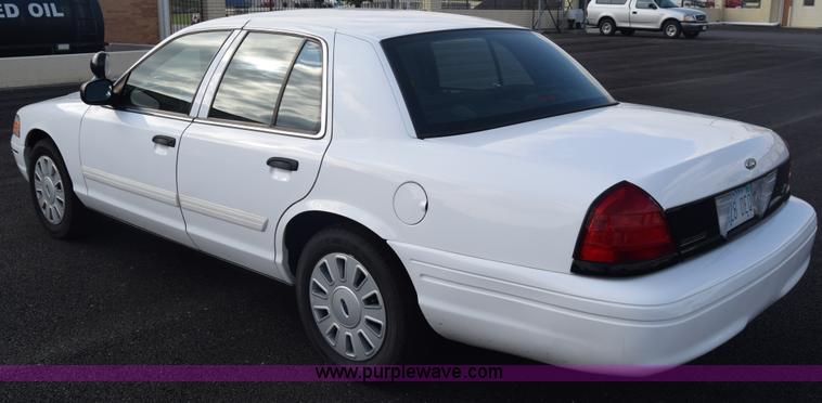 image for item L6353 2011 Ford Crown Victoria Police Interceptor