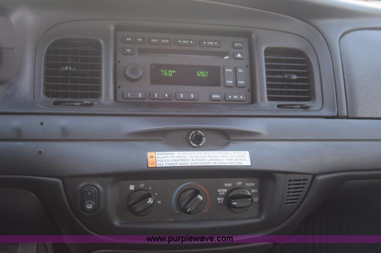 image for item L6353 2011 Ford Crown Victoria Police Interceptor