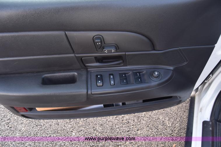 image for item L6353 2011 Ford Crown Victoria Police Interceptor