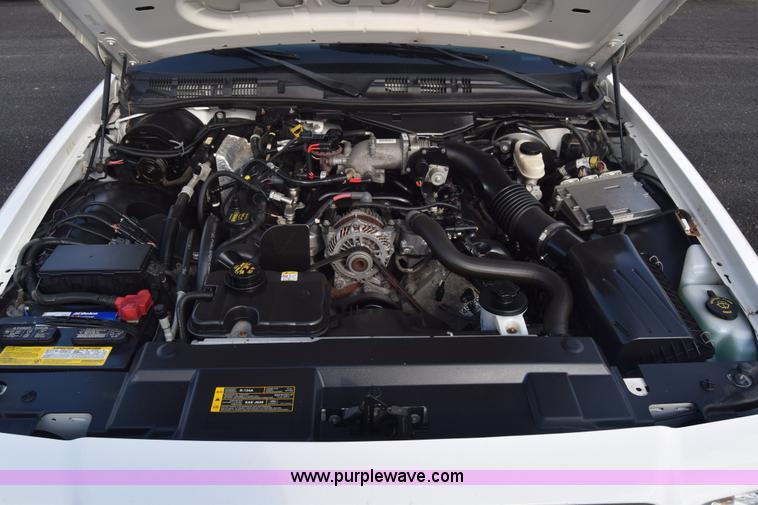 image for item L6353 2011 Ford Crown Victoria Police Interceptor