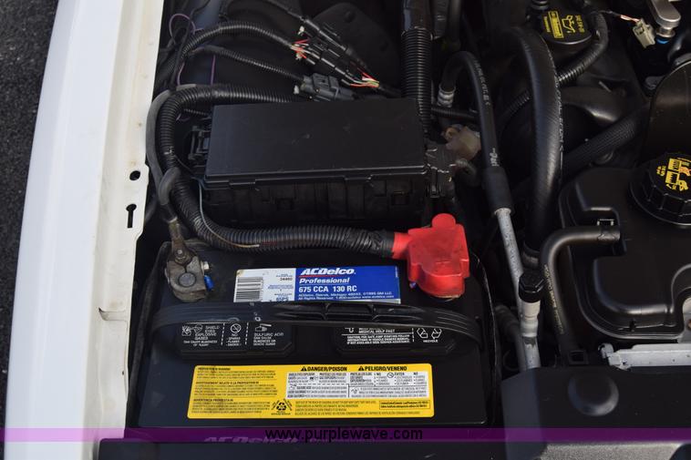 image for item L6353 2011 Ford Crown Victoria Police Interceptor