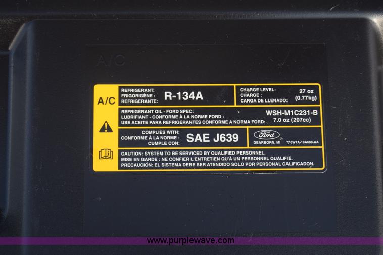 image for item L6353 2011 Ford Crown Victoria Police Interceptor