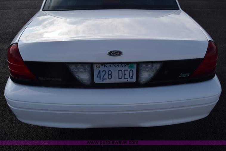 image for item L6353 2011 Ford Crown Victoria Police Interceptor