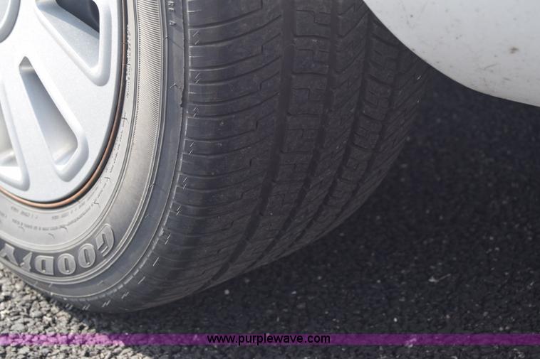 image for item L6353 2011 Ford Crown Victoria Police Interceptor