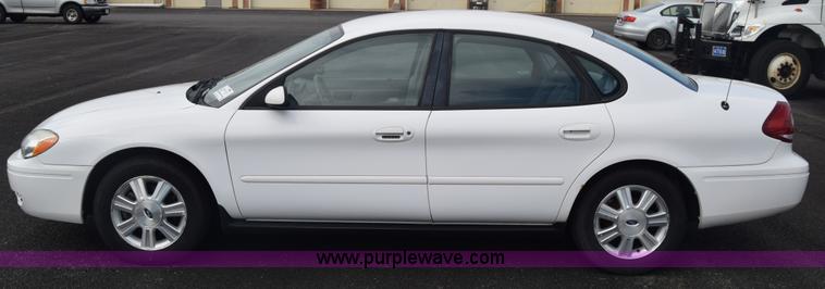image for item L6354 2005 Ford Taurus SEL