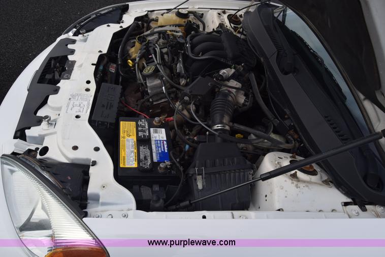 image for item L6354 2005 Ford Taurus SEL