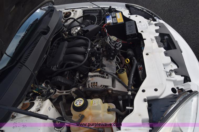 image for item L6354 2005 Ford Taurus SEL