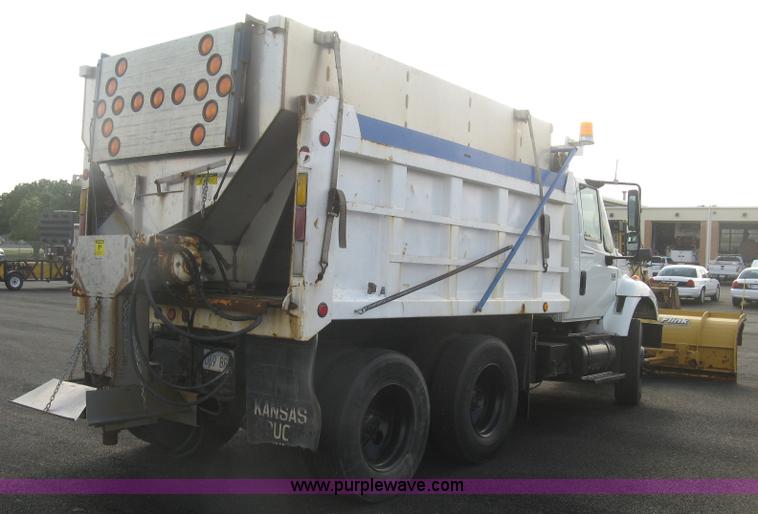 image for item L6355 2004 International 7400 dump truck