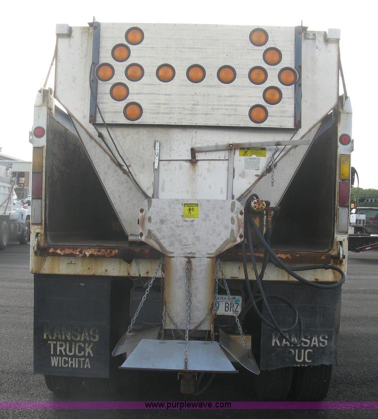 image for item L6355 2004 International 7400 dump truck