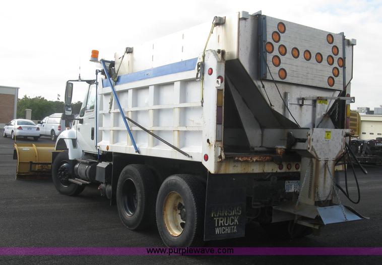 image for item L6355 2004 International 7400 dump truck