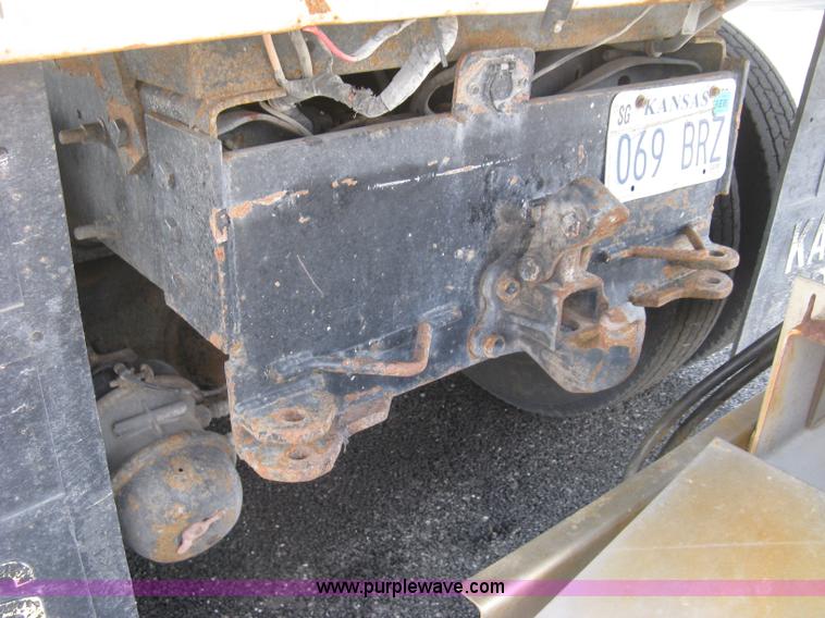 image for item L6355 2004 International 7400 dump truck