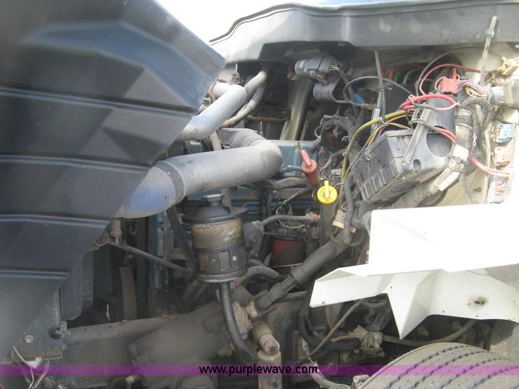 image for item L6355 2004 International 7400 dump truck