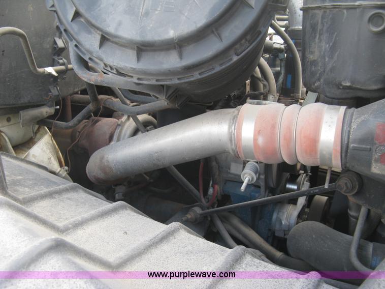 image for item L6355 2004 International 7400 dump truck