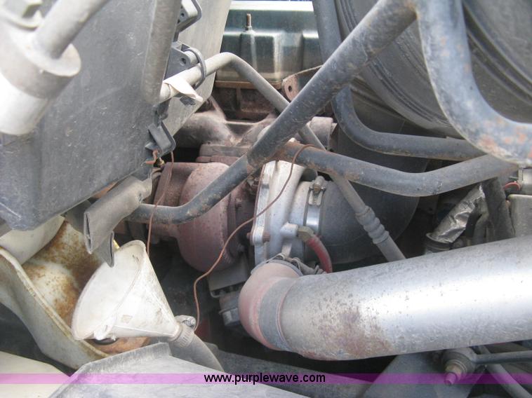 image for item L6355 2004 International 7400 dump truck