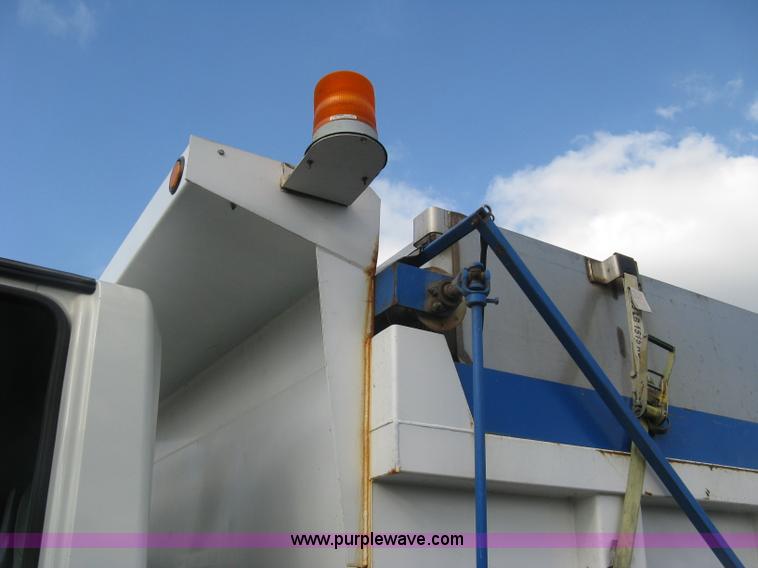 image for item L6355 2004 International 7400 dump truck