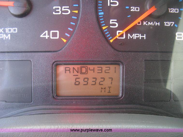 image for item L6355 2004 International 7400 dump truck