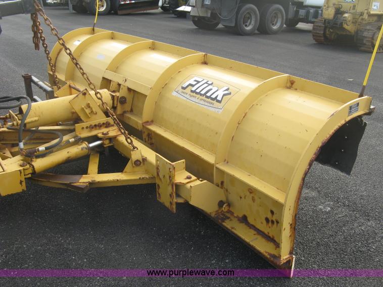 image for item L6355 2004 International 7400 dump truck