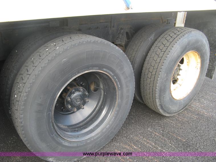 image for item L6355 2004 International 7400 dump truck