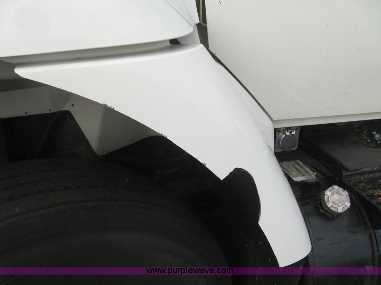 image for item L6355 2004 International 7400 dump truck