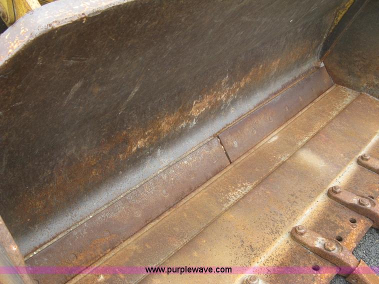 image for item L6356 1996 Caterpillar 939 track loader