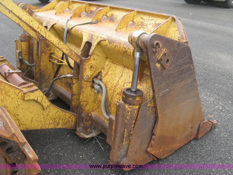 image for item L6356 1996 Caterpillar 939 track loader