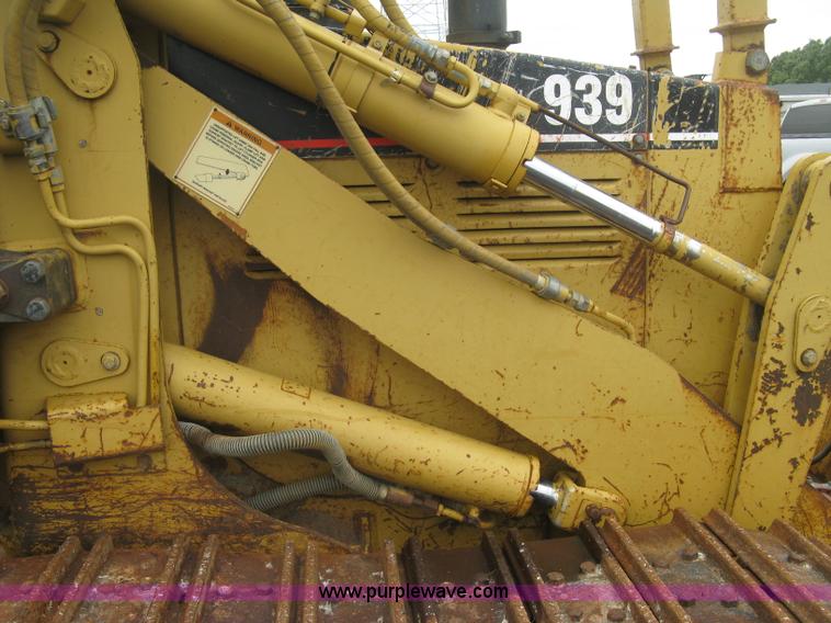 image for item L6356 1996 Caterpillar 939 track loader
