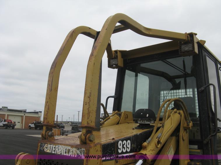 image for item L6356 1996 Caterpillar 939 track loader