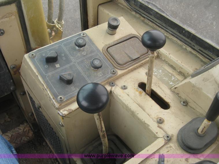 image for item L6356 1996 Caterpillar 939 track loader