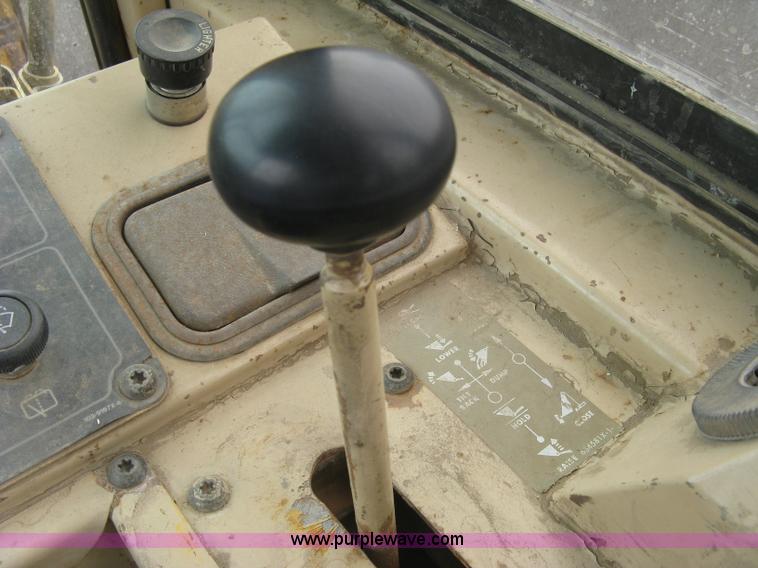 image for item L6356 1996 Caterpillar 939 track loader