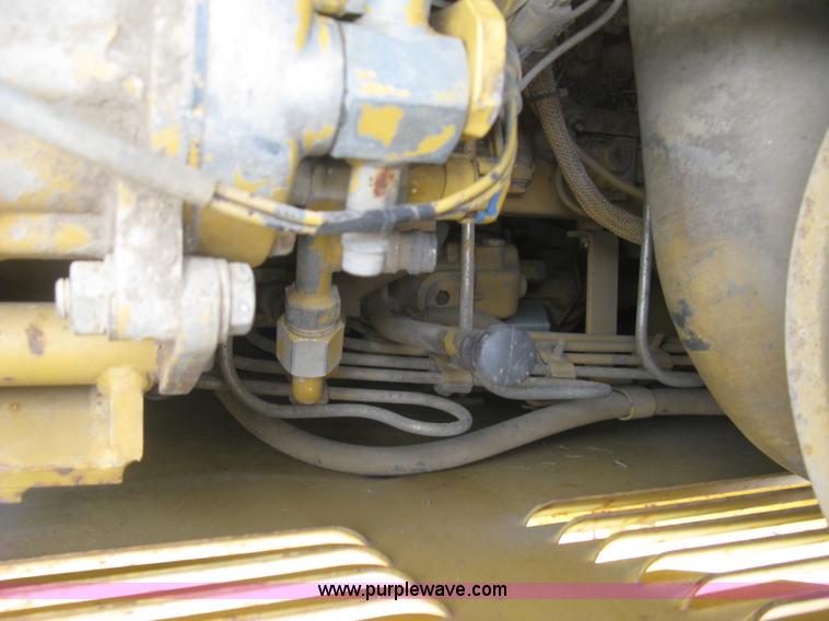 image for item L6356 1996 Caterpillar 939 track loader