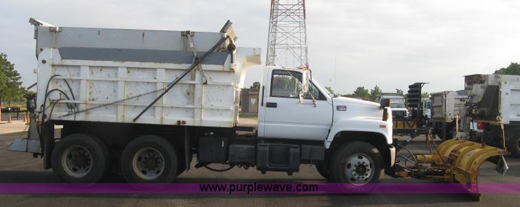 image for item L6357 2002 GMC C7500 dump truck