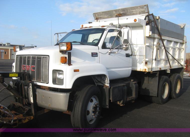 image for item L6357 2002 GMC C7500 dump truck