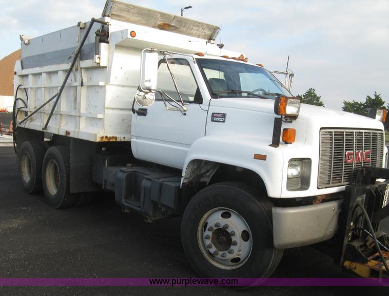 image for item L6357 2002 GMC C7500 dump truck