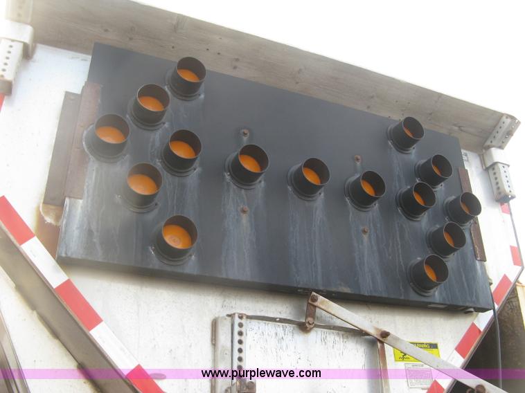 image for item L6357 2002 GMC C7500 dump truck