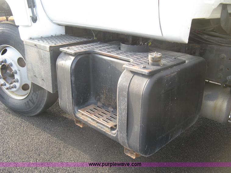 image for item L6357 2002 GMC C7500 dump truck