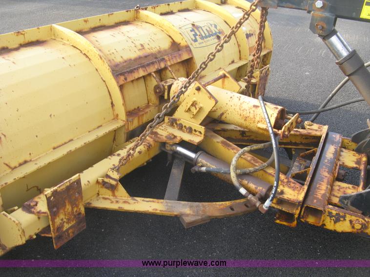 image for item L6357 2002 GMC C7500 dump truck