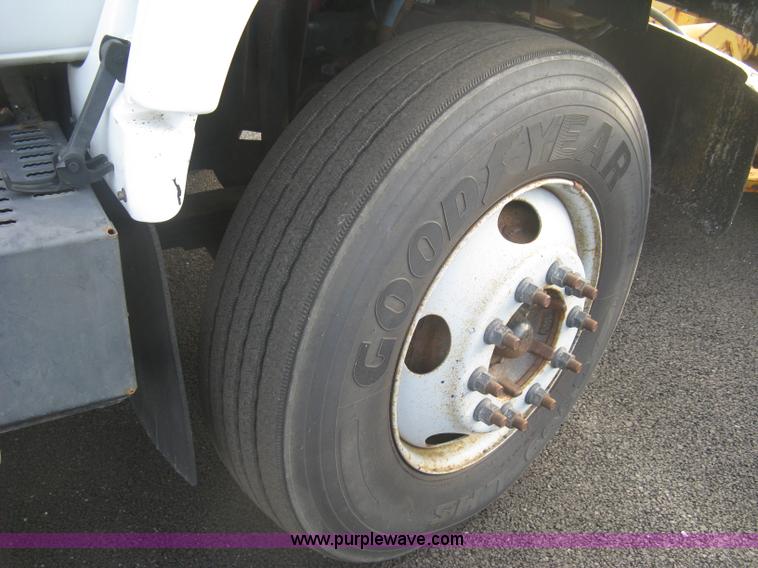 image for item L6357 2002 GMC C7500 dump truck