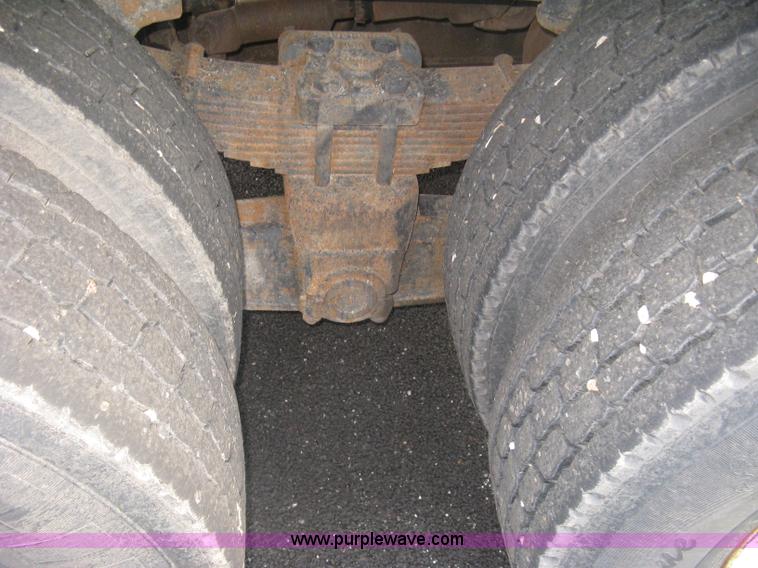 image for item L6357 2002 GMC C7500 dump truck