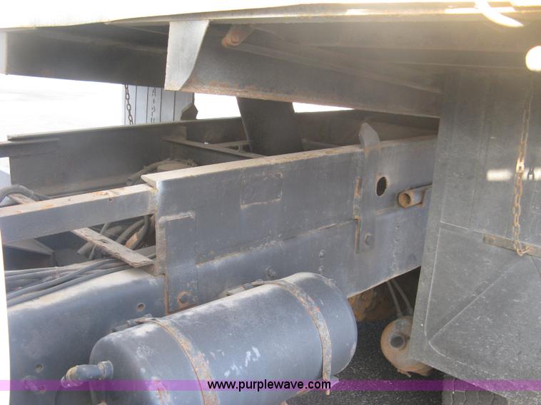 image for item L6357 2002 GMC C7500 dump truck